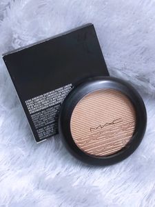 Luxe Brand Original MAC Highlighter
