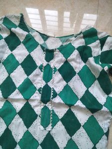 Green &amp; White Kurta