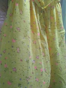 Iam Selling a Yellow Pretty Dress From Trends