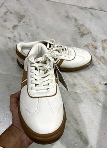 WESTSIDE UNISEX WHITE GUM SNEAKERS 41 (UK 7)