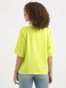 Regular Fit Round Neck Solid Pattern T-shirt