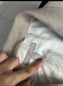 H&amp;M Unique Beige Blazer ❤️