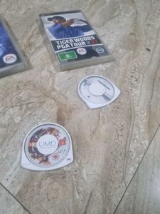 PSP Game Bundle - FIFA, Tiger Woods