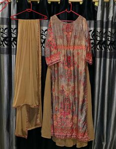 Pakistani Gawn  Girls(Offer Price Till Tomorrow)