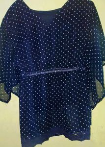 It&#39;s Beautiful Black Top With White Point On It