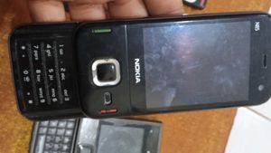 Combo 3 Nokia mobiles