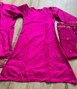 Sale 🔥Bridal Pink Embroidered Anarkali Suit