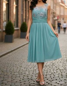 Elegant Teal Midi Dress