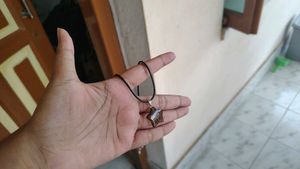 Glass Star Pendant Chain