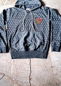 Non Used Branded New Huddy