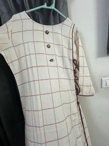 Elegant Checked Kurta