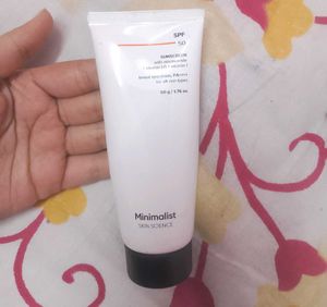 MINIMALIST SUNSCREEN