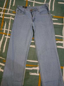 Lee Light Wash Jeans | Perfect for Casual