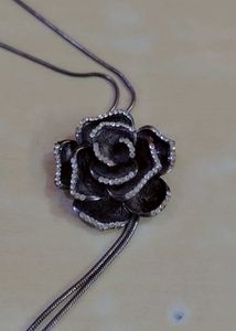 Rose Pendant Necklace