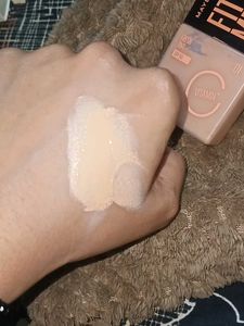 Maybelline New York Fit Me Face Tint👀