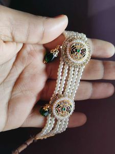 Pearl &amp; Green Stone Choker
