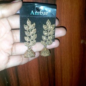 Golden Leaf Shape Earings With Stone Work💖