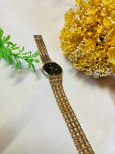 Elegant Two-Tone Wristwatch