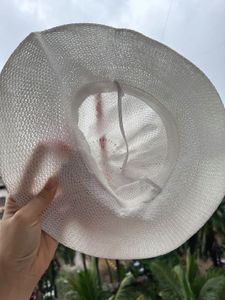 White Vacation Hat 🎀