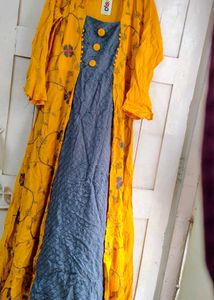 💛🔥Long gown shrug style kurti cum gowwn