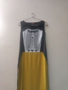 WOMEN'S SLEEVELESS COTTON BLEND REGULAR KURTA