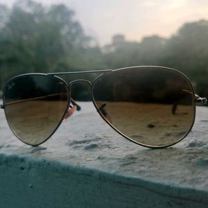 Ray-Ban Aviator Sunglasses Olive Green Shade