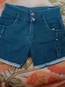 Girls Pretty Casual Wear Shorts....😍