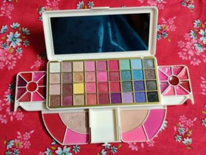 HILARYRHODA Makeup Kit