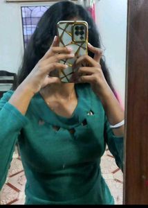 CUT OUT GREEN TOP💅✨️