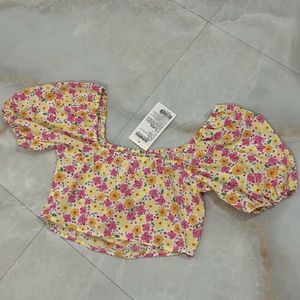 Berrylush Crop Top