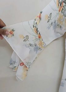 PRICE DROP!! Korean Floral Top!!