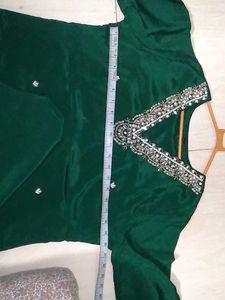 Embroidered Green Kurta And Pant Set
