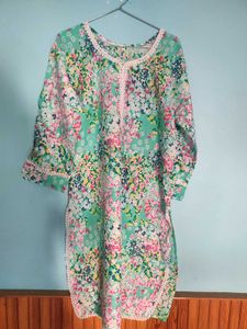 Floral Print Kurta with a Freebie