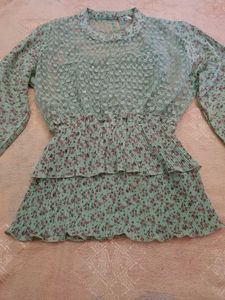 Green Floral Ruffle Beutiful Top