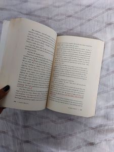 It Ends With Us By Colleen Hoover