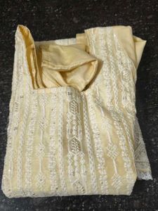 Elegant Embroidered Kurti Set