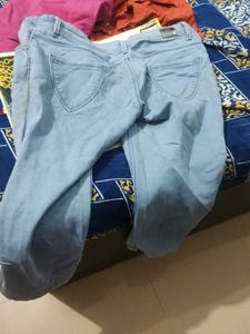 Light Blue Denim Capri Jeans