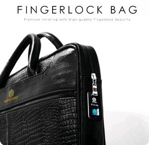 Arista Vault Fingerlock Smart Leather Laptop Ba