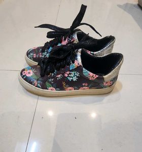 Corsica Floral Sneakers