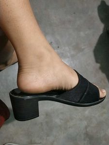 Rose Black Heel Sandals Size 35