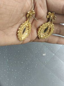 pair Elegant Gold-Tone Earrings
