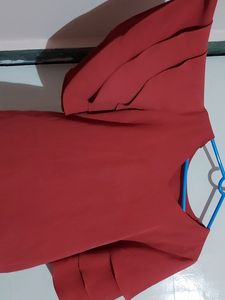 Beautiful Sleeves Top ,clothe Is Very Good