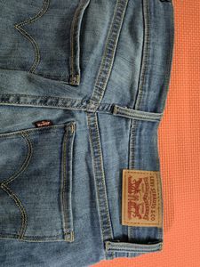 Levi&#39;s Blue Jeans (Women&#39;s)