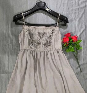 Rose Detailed Grey Dress🌹