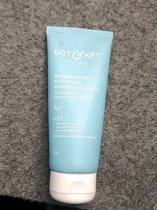 Dot & Key Hydrating Face Wash