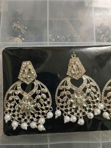 Diamond Set Of Earings And Bindi