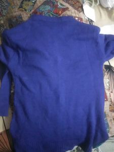 Stylish Blue Knit Sweater