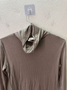 H&amp;M Brown Turtleneck