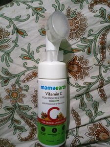 Mama Earth Foaming Facewash Vitamin C