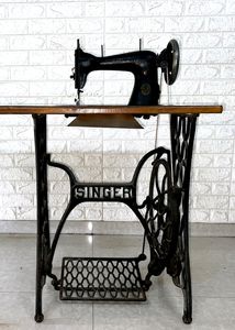 Singer Foot Operated Sewing Machine With Stand Table And Machine Cover [BEST BRAND/BEST QUALITY]